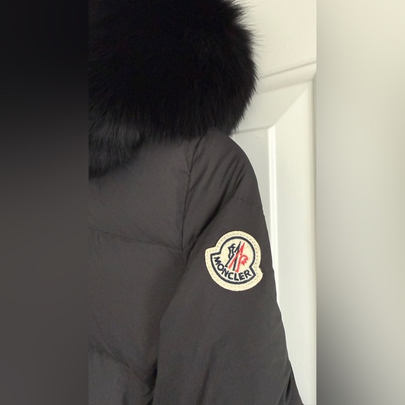 NEW: Moncler Laichefur Hooded Fur-Trimmed Short Down Jacket Size 1 (US 4-6) - Picture 9 of 10